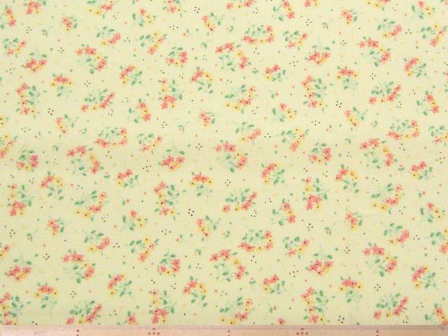 小花柄・コットンシーチングプリント(イエローオレンジ)