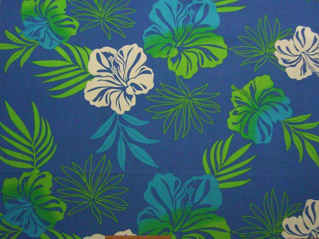 大柄ハイビスカス・バイヤスT/Cブロードプリント(ブルー)