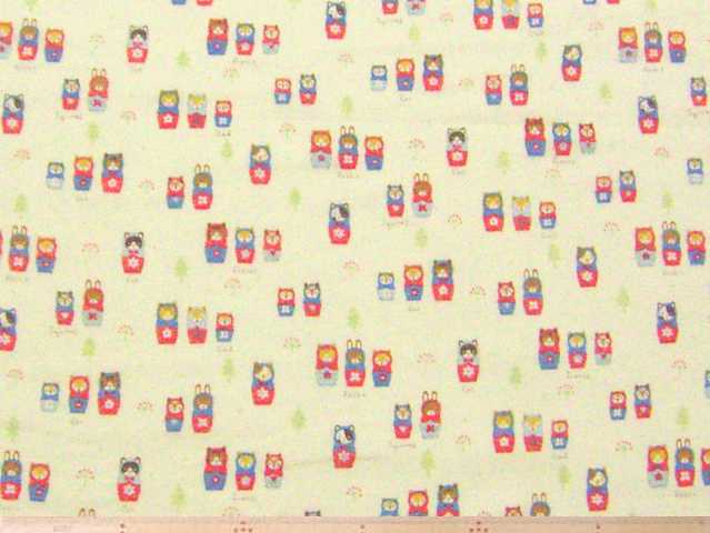 ネコリョーシカ柄コットンダブルガーゼプリント(クリーム)