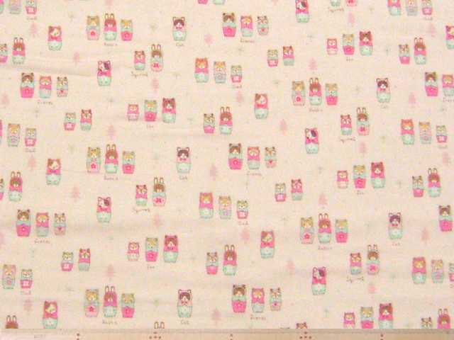 ネコリョーシカ柄コットンダブルガーゼプリント(ピンク)