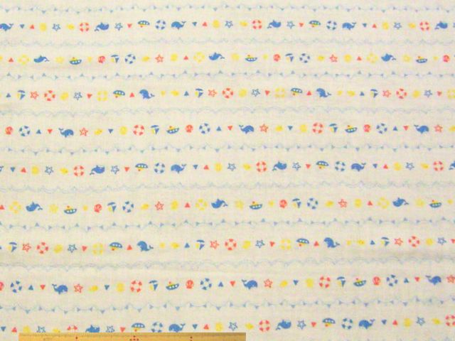 クジラ＆マリン柄・綿ダブルガーゼプリント(オフホワイト)