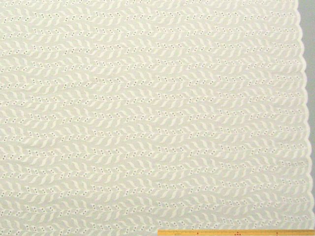 リーフ柄・綿ローン刺繍スカラップレース(ホワイト)