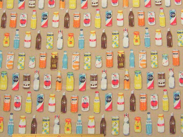 レトロドリンク柄コットンオックスプリント(ベージュ)