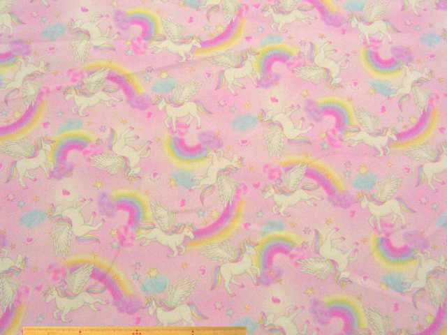 メルヘン調ユニコーン柄・綿オックスプリント(ピンク)