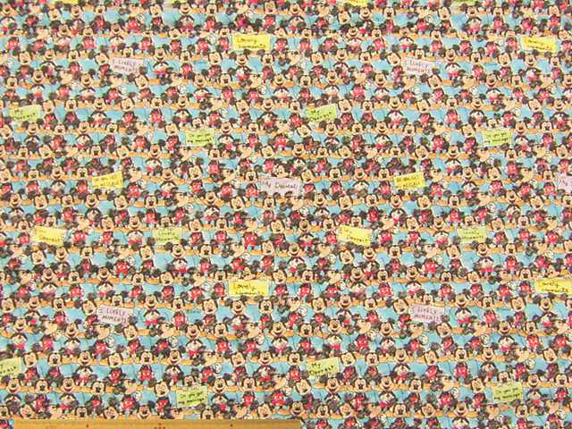 ディズニー・ミッキーマウス　コットンシーチングプリント半針キルト